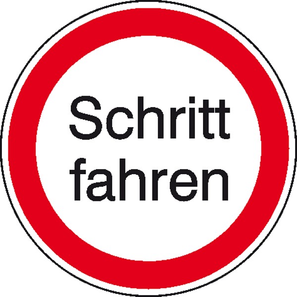 Verbotschild Schritt fahren